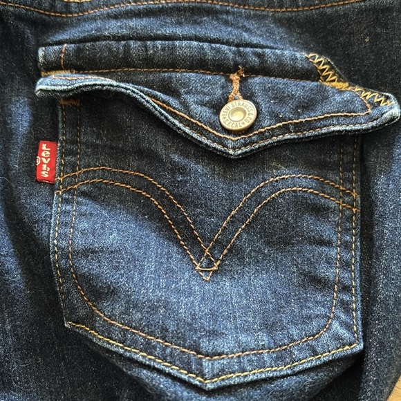 Levi’s Women's Blue bootcut Jeans size 10M like new back flip pockets - Picture 7 of 7